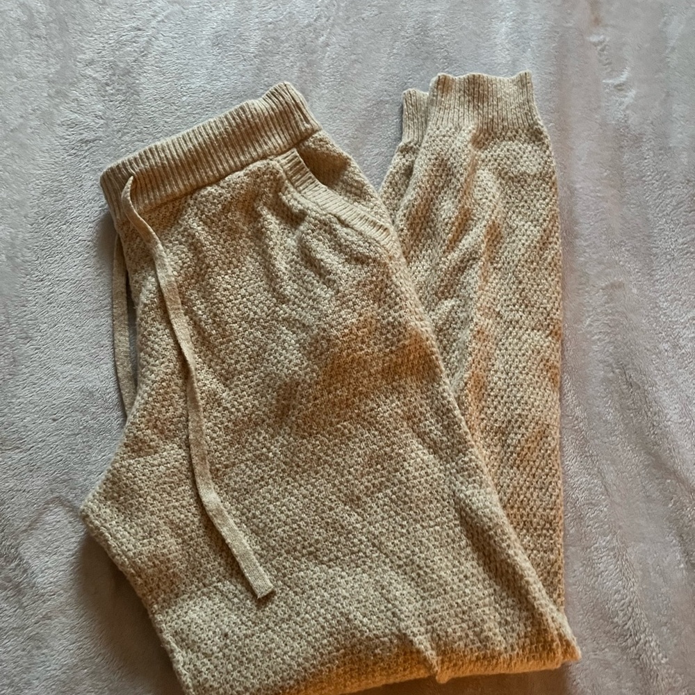 Knit joggers with pockets